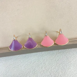 Pendientes de botón de esmalte en forma de abanico púrpura y rosa