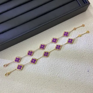سوار سلسلة ذهبية بنفسجية مع تعليقات زهورية مينا