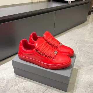 Zapatillas de cuero liso rojo para estilo de vida