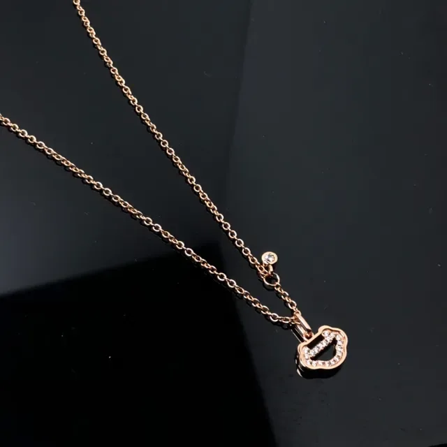 Colar com pingente de nuvem de cristal em ouro rosa 3