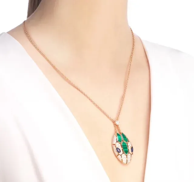 Collier pendentif or rose malaquite et cristal caparazon de tortue 7