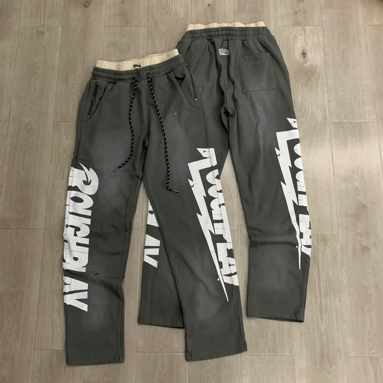 Pantalon Jogger à impression graphique ROUGH 9