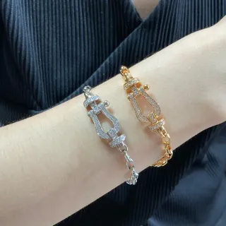سوارات السلاسل الفضية والذهبية ببافيه إكليل لاير