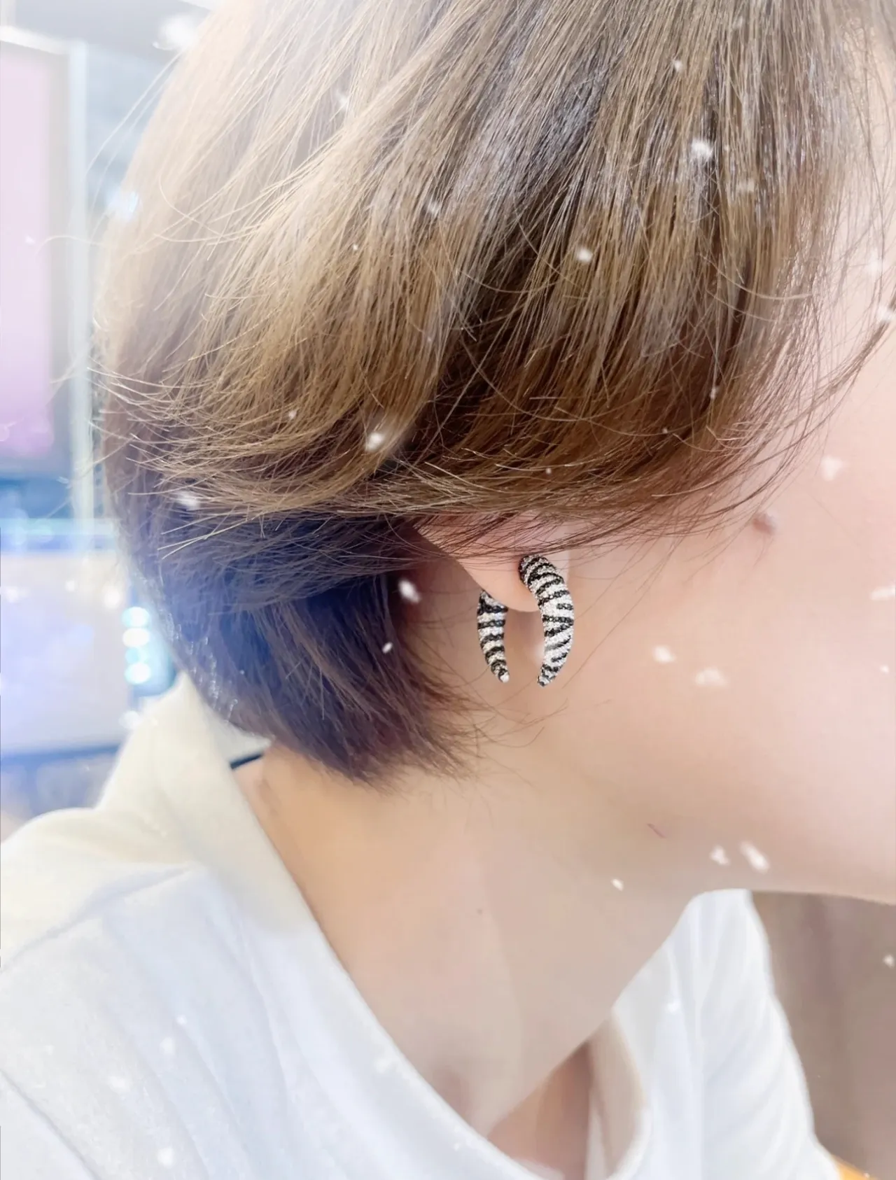 Silver Black Crescent Hoop Pavé-Set Stones Earrings 2