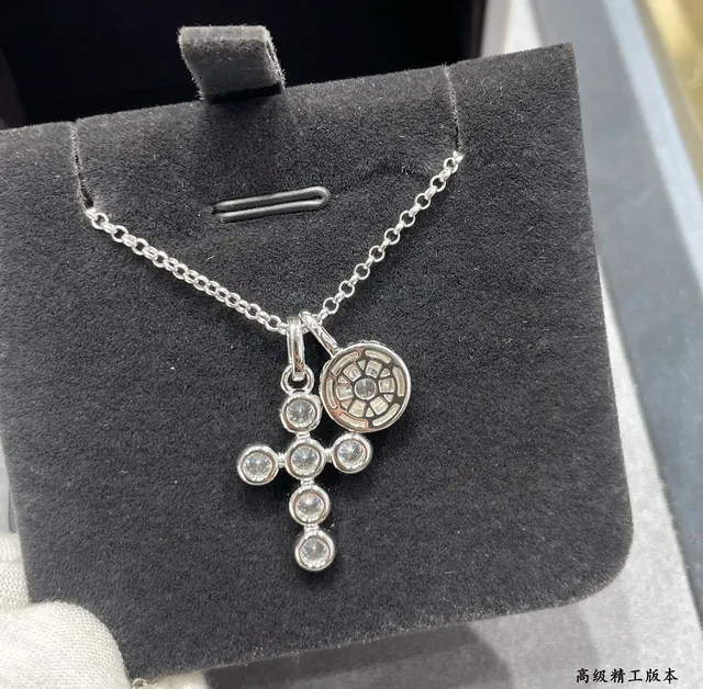 Silver Chain Bezel-Set Round Stones Necklace 3