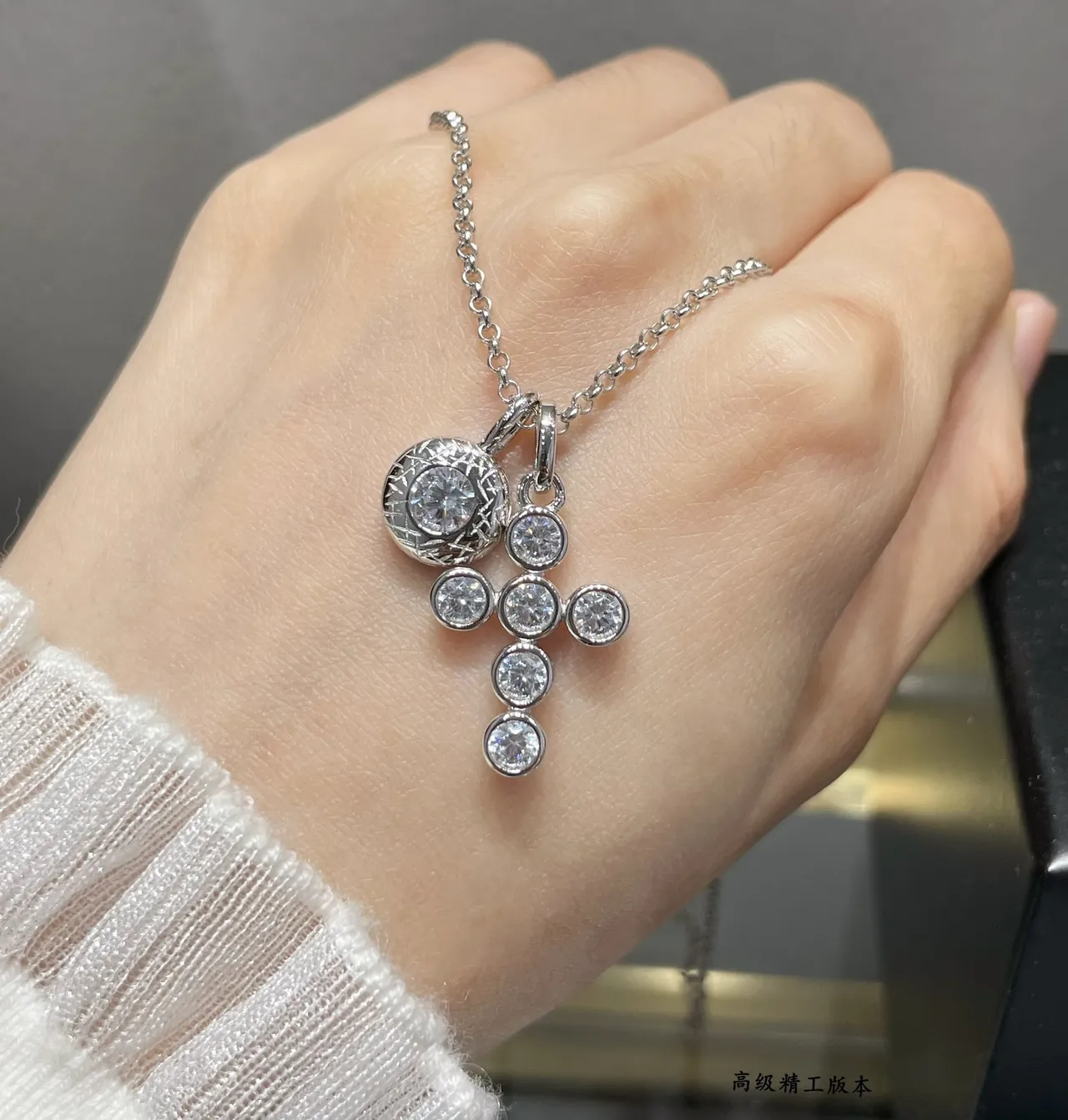 Silver Chain Bezel-Set Round Stones Necklace 8
