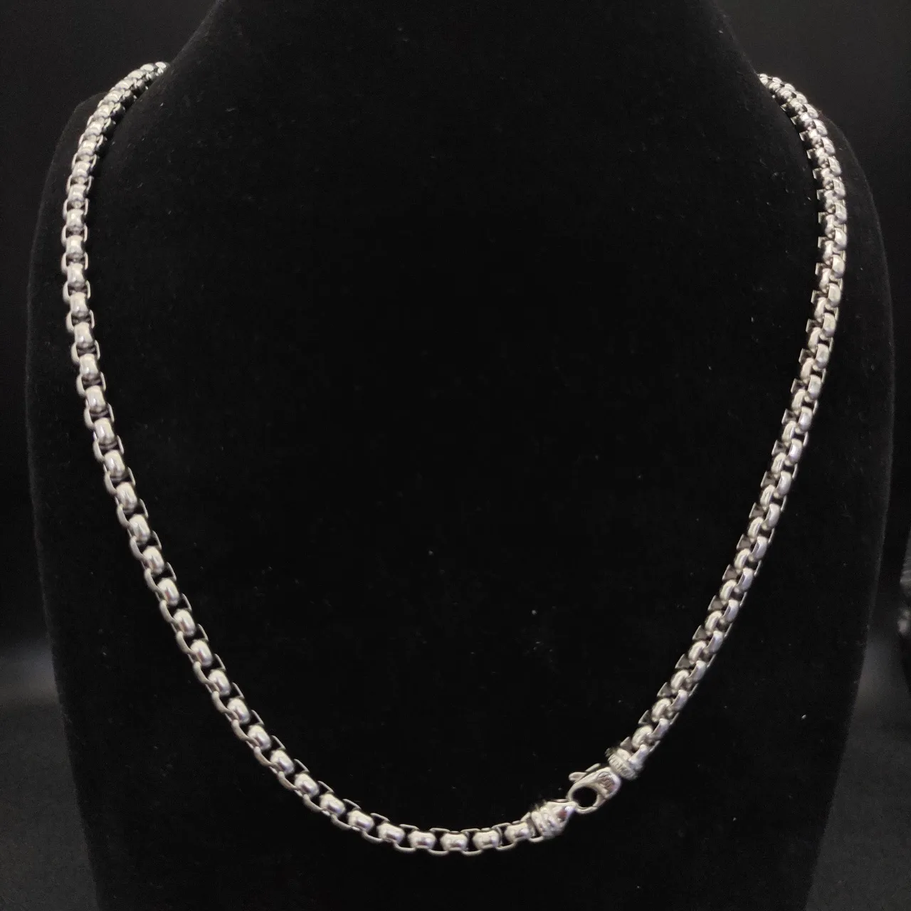 Silver-Tone Box Chain Necklace 8