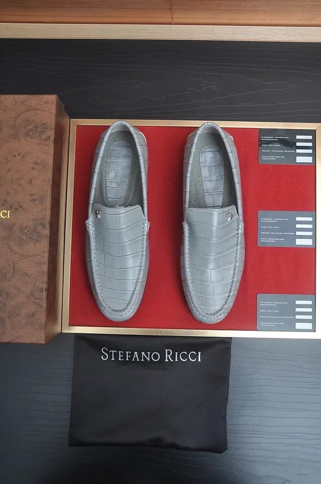 Stefano Ricci Mocassim Cinza Preto Couro Croc-Embossed Stud Logo Metal 5