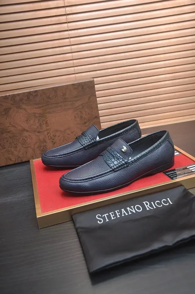 Stefano Ricci Navy Red Pebbled Leather Crocodile-Embossed Strap Loafer 4