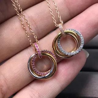 Collares colgantes de gemas pavé de tres anillos entrelazados de dos tonos
