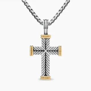 Collier avec pendentif croix à deux tons texturé en corde