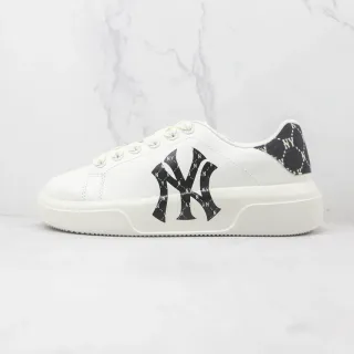أحذية رياضية بيضاء وسوداء منصة كعب علوية oversized NY Logo