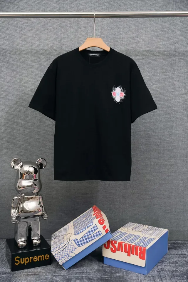 White Graphic-Print Crewneck Short-Sleeve T-Shirt 3