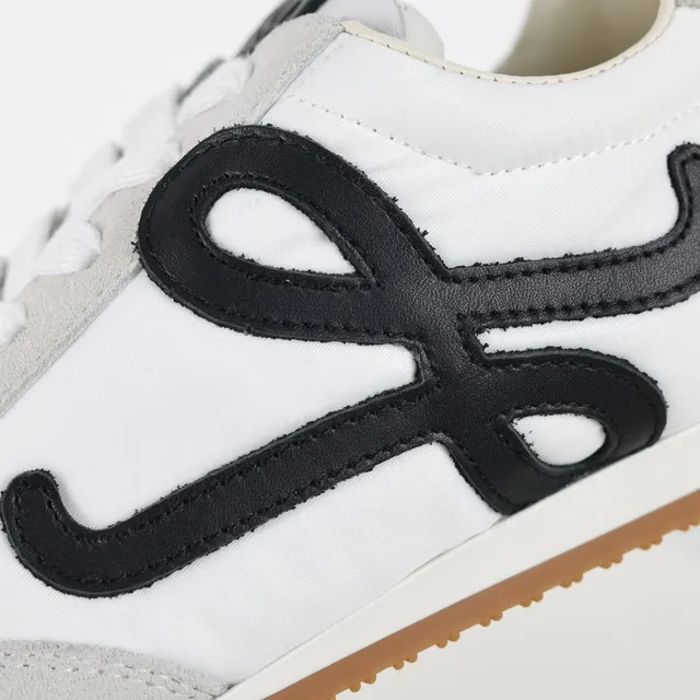 White Gray Retro Runner Silhouette Mixed Suede And Textile Upper Lifestyle Sneakers 6