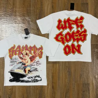 Camiseta de cuello redondo con estampado gráfico blanca y roja