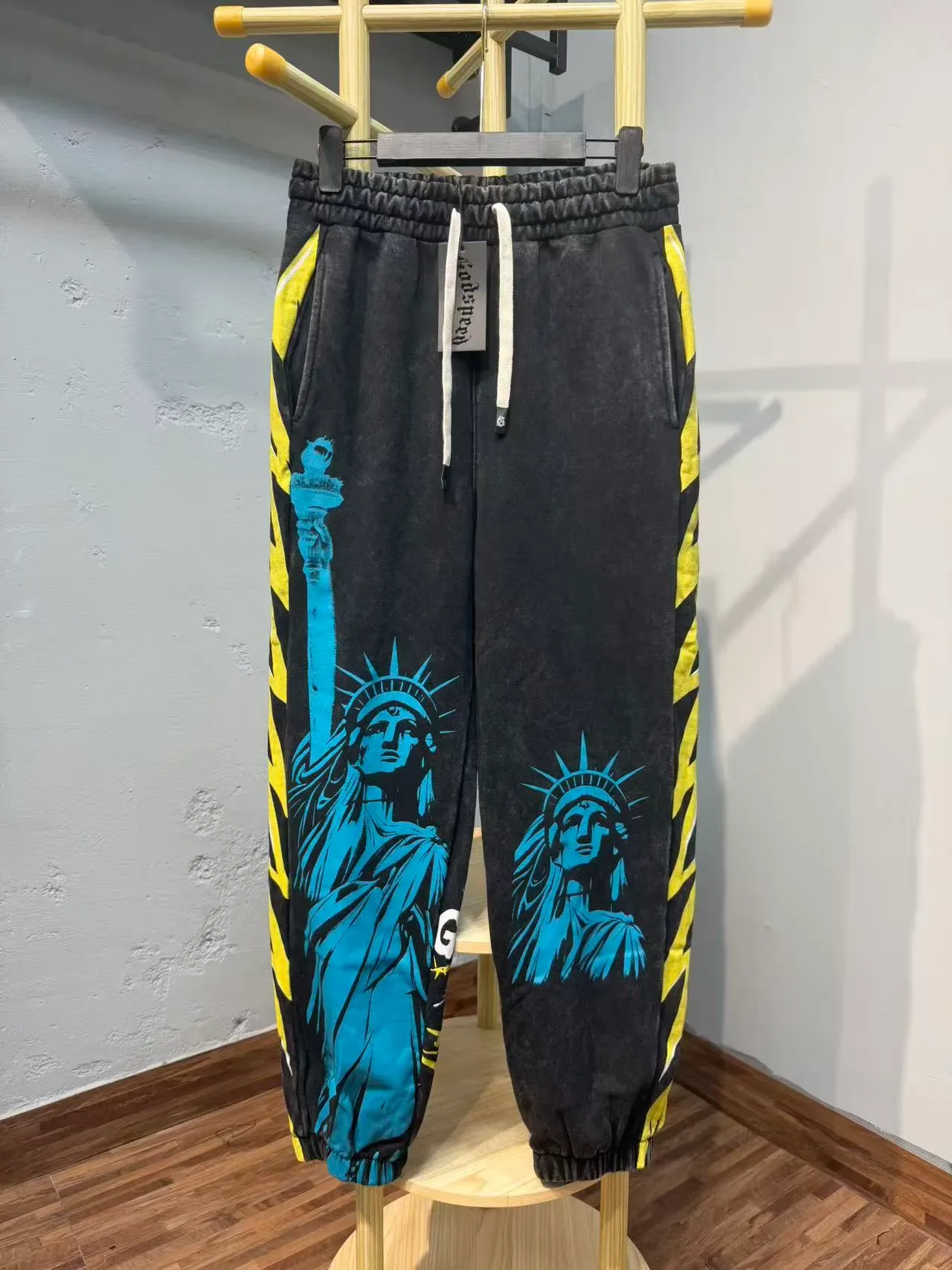 Godspeed Noir Jaune Imprimé Graphique Motif Éclair Ensemble Sportif 11