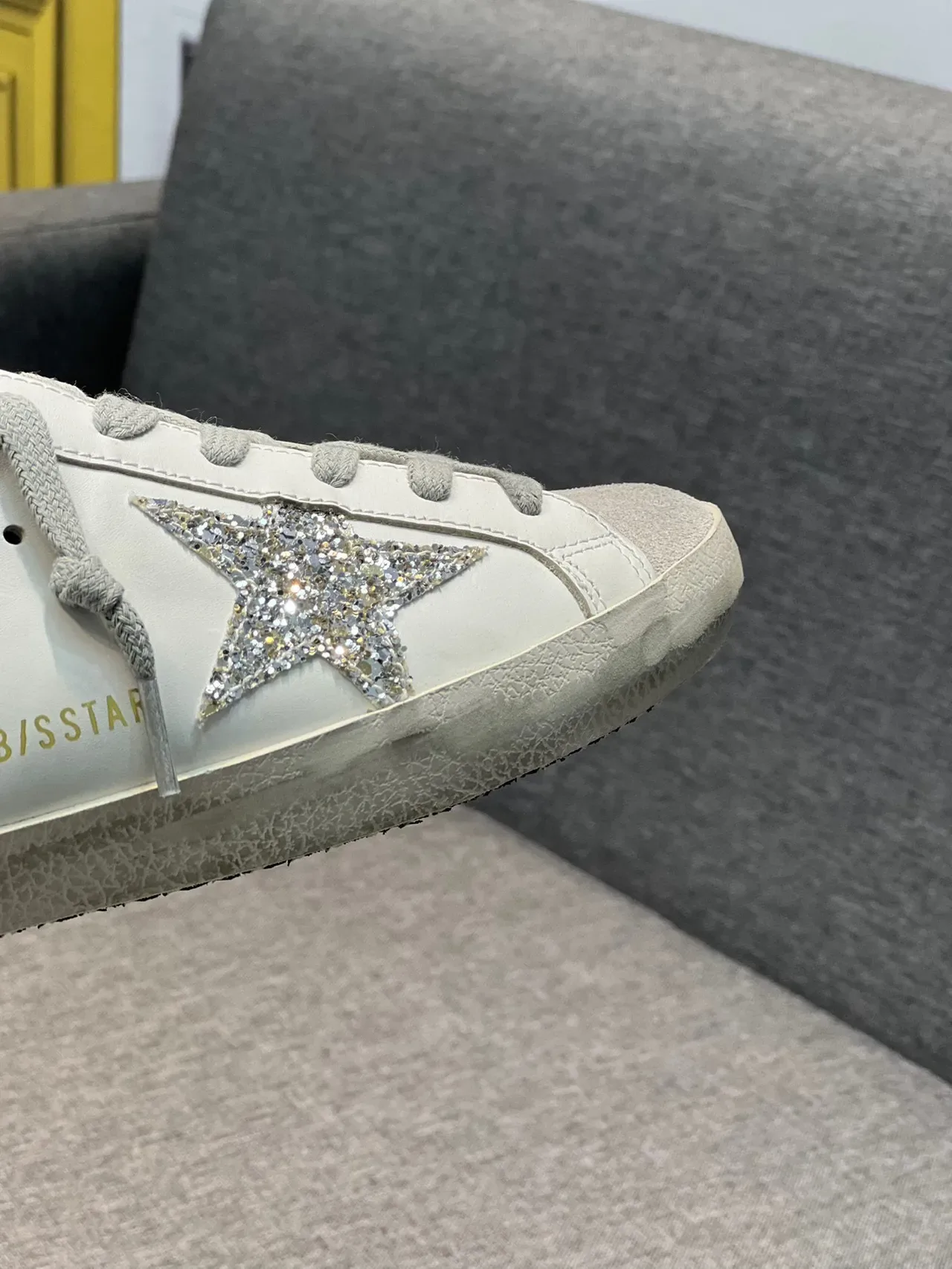 Golden Goose Super-Star Mule 白色闪光星星生活方式运动鞋 3