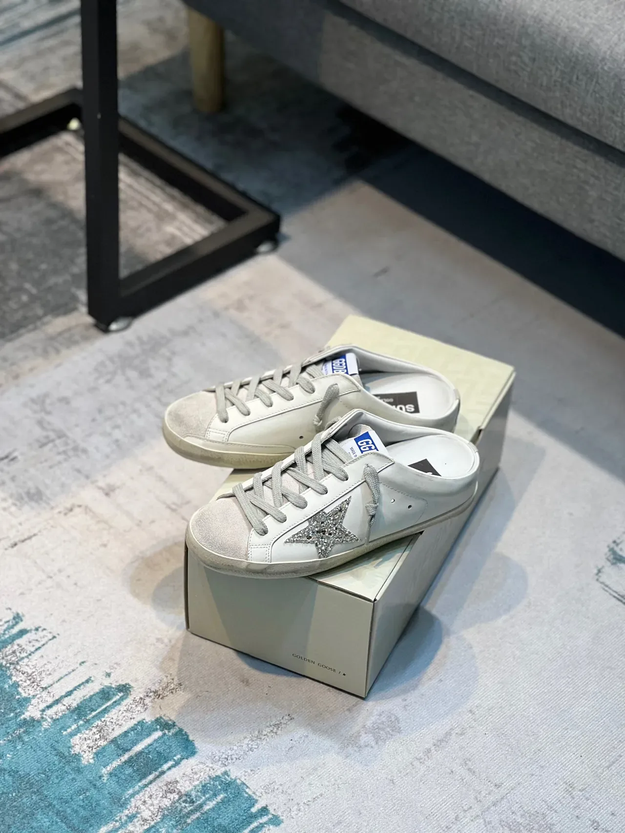 Golden Goose Super-Star Mule 白色闪光星星生活方式运动鞋 7