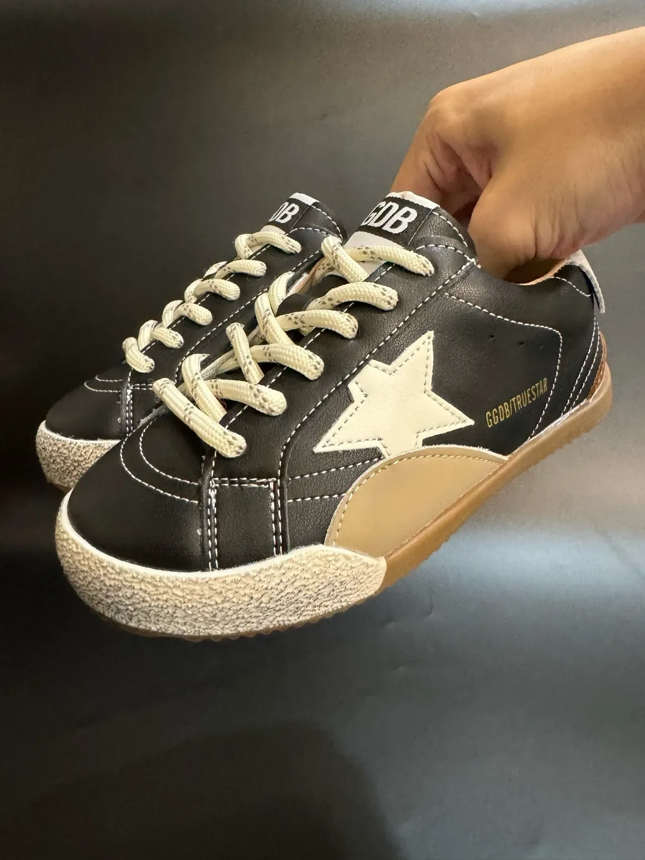 Golden Goose Super-Star Off-White Suede Star Patch zapatillas lifestyle 21