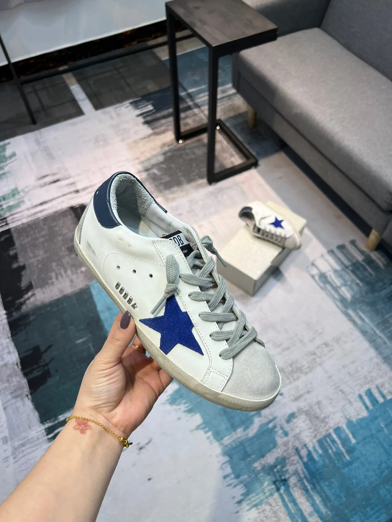 Golden Goose Superstar Desgastado Branco e Navy Lifestyle Sneakers 4