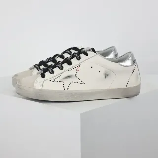 Golden Goose Superstar Tênis Lifestyle de Couro Branco Desgastados