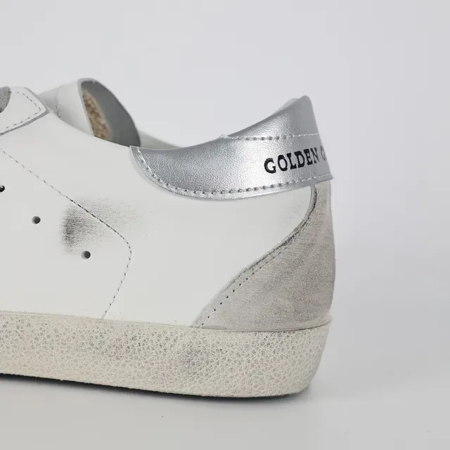 Golden Goose Superstar Zapatillas Lifestyle De Cuero Blanco Desgastadas 4