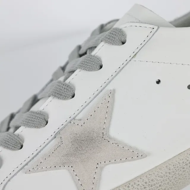 Golden Goose Superstar Zapatillas Lifestyle De Cuero Blanco Desgastadas 6