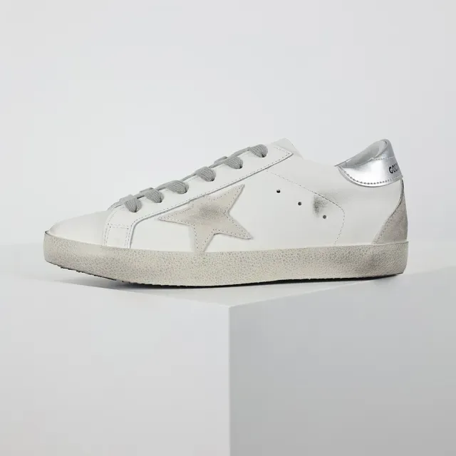 Golden Goose Superstar Zapatillas Lifestyle De Cuero Blanco Desgastadas 9