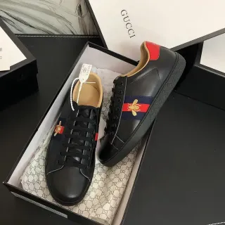 Gucci Ace Cuero Negro Web Stripe Bee Lifestyle zapatillas