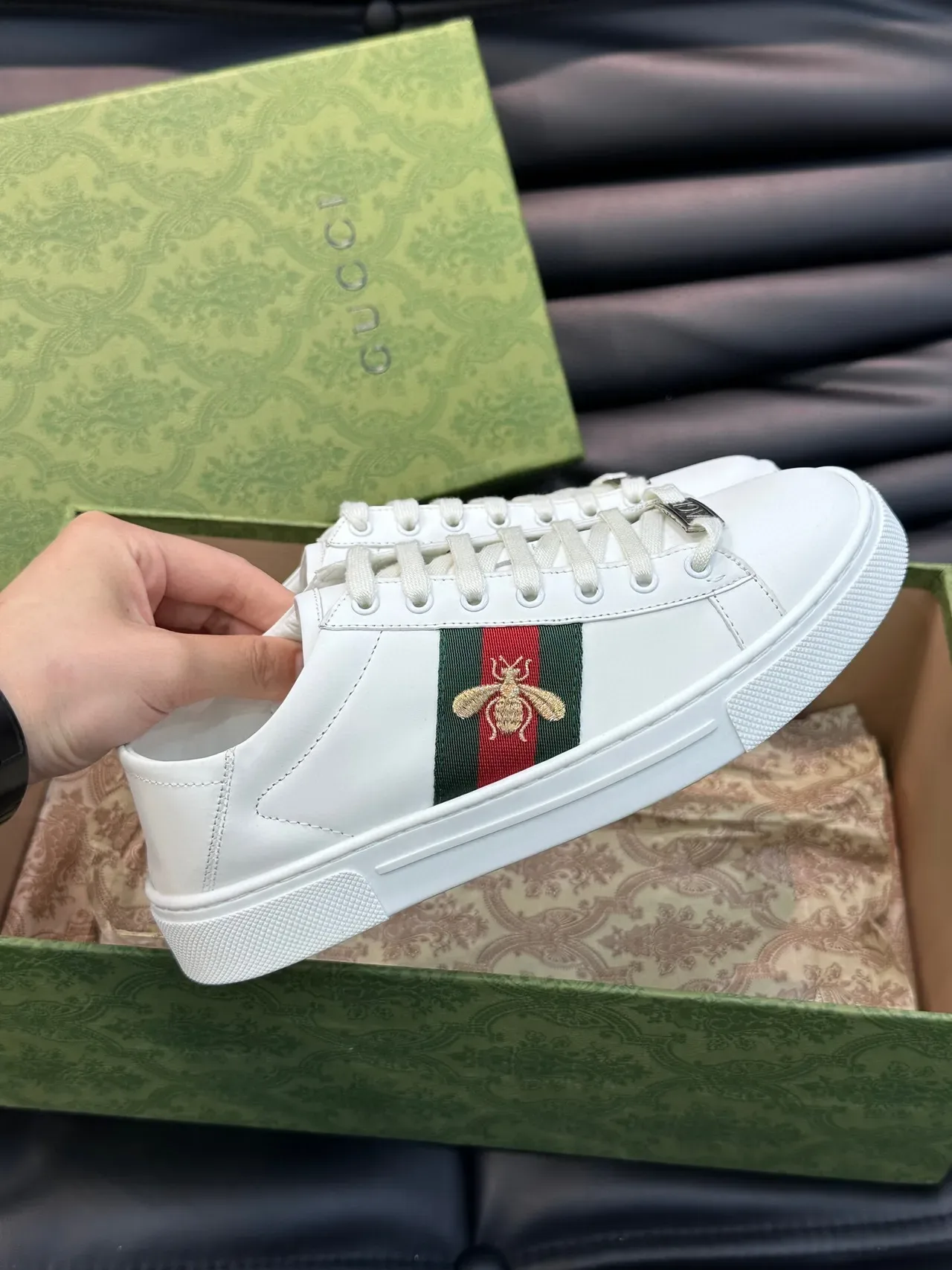 Gucci Ace أبيض أخضر أحمر ويب سترايب تطريز نحلة أسلوب حياة حذاء رياضي 5