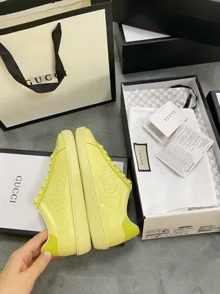 Gucci Ace حذاء رياضي أصفر مثقوب لوجو أسلوب حياة 2