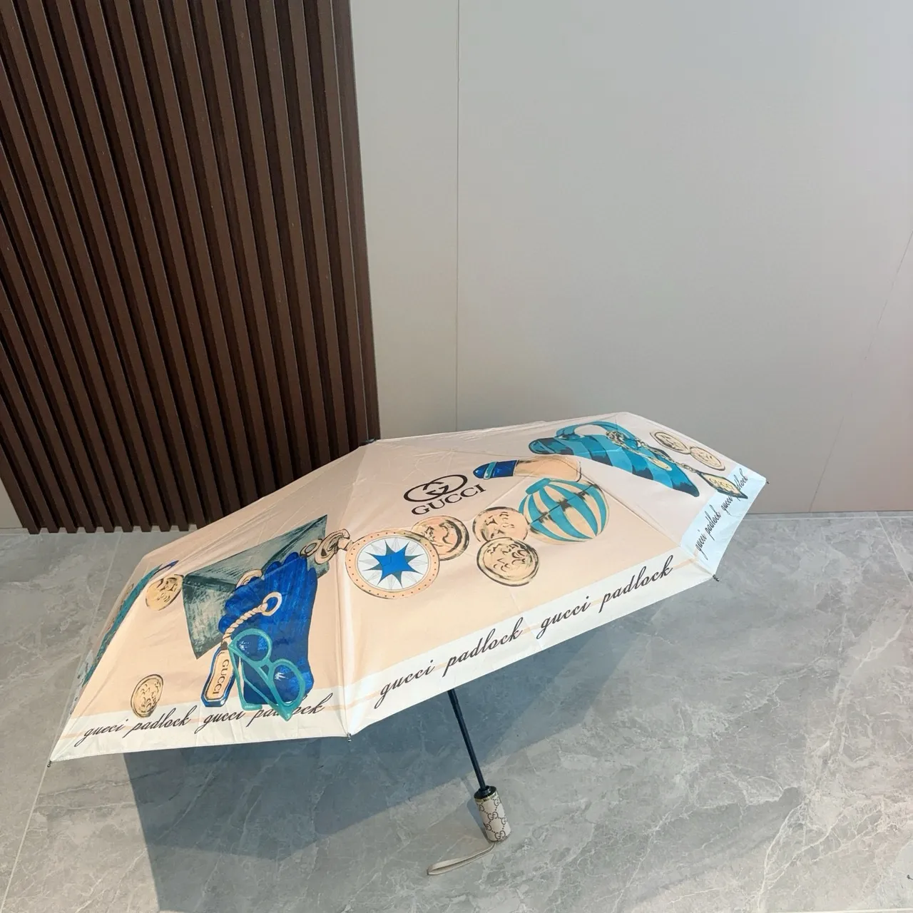 Gucci 米色蓝印花图案奢华配件手袋 2
