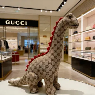 Gucci Beige Red GG Monogram Canvas Spiked Dorsal Ridge Handbag