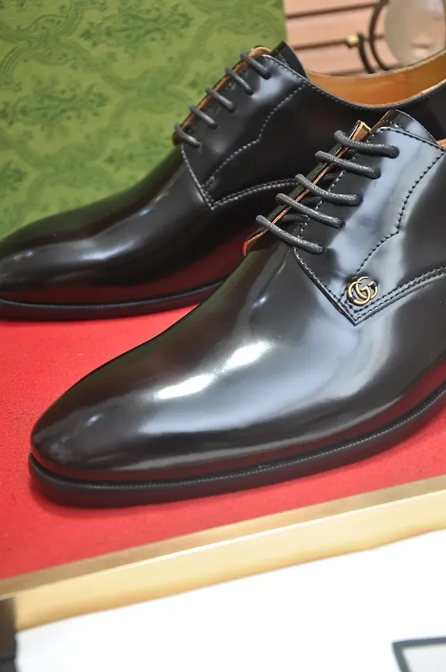 Gucci Black Brown Polished Leather Cap Toe Oxford Shoes 2