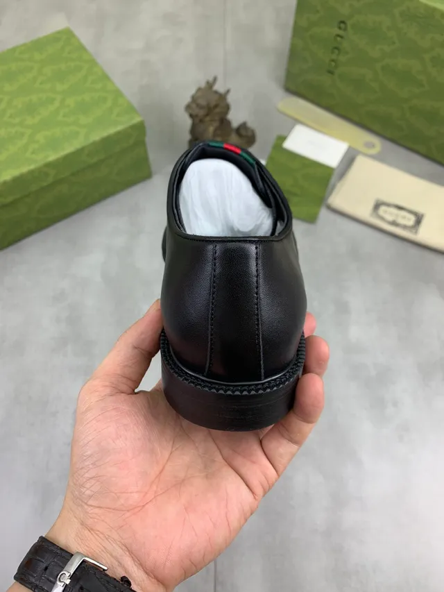 Gucci Chaussures Oxford Noir Multicolore à Bout Cap Semelle en Caoutchouc et Coutures en Caoutchouc 3