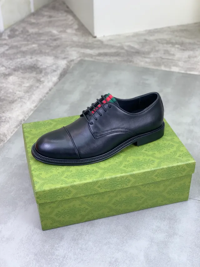 Gucci Chaussures Oxford Noir Multicolore à Bout Cap Semelle en Caoutchouc et Coutures en Caoutchouc 4