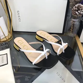Gucci أسود أبيض ثونج سليد حزام متقاطر كاجوال صنادل