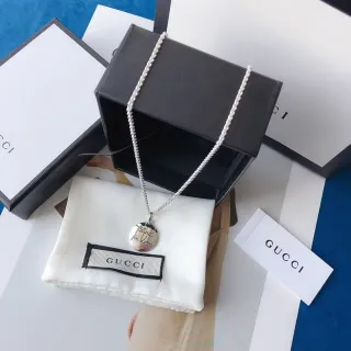 Gucci Blind for Love খোদাই করা পেন্ডেন্ট নেকলেস