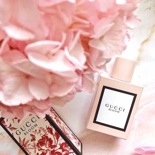 Gucci Bloom Perfume de vidro rosa pálido 3