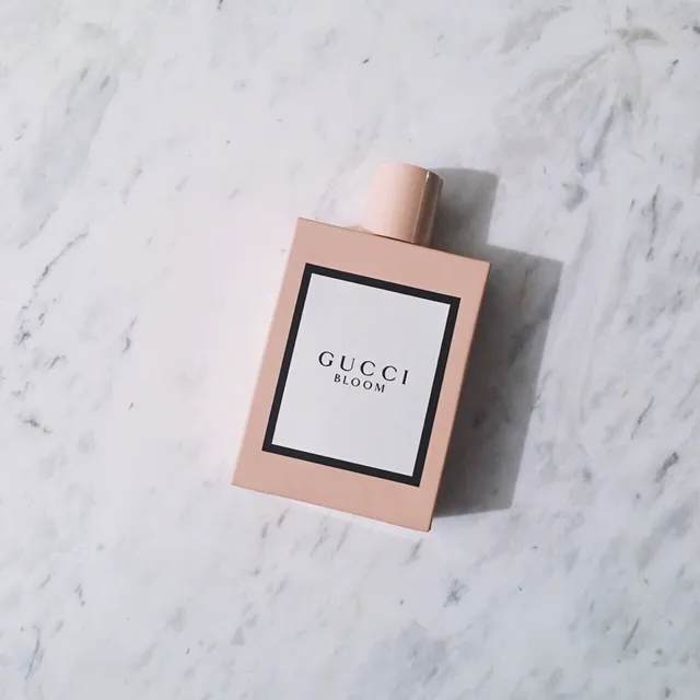Gucci Bloom Perfume de vidro rosa pálido 4