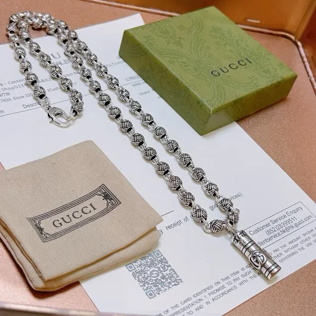 Gucci Collier Chaîne Tressée Pendentif Cylindrique 9