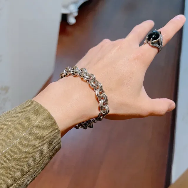 Gucci Chunky Engraved Curb Chain Bracelet 8