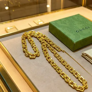 Gucci মোটা গঠিত সোনালে লিঙ্ক হার
