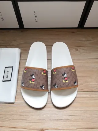 Gucci Disney Mickey Mouse GG Supreme Slide Slippers 5