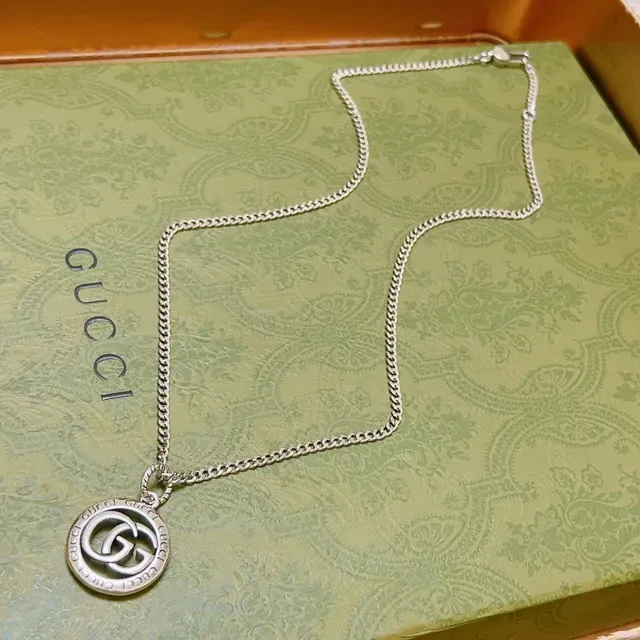 Gucci Double G Coin Necklace Silver Necklaces 3