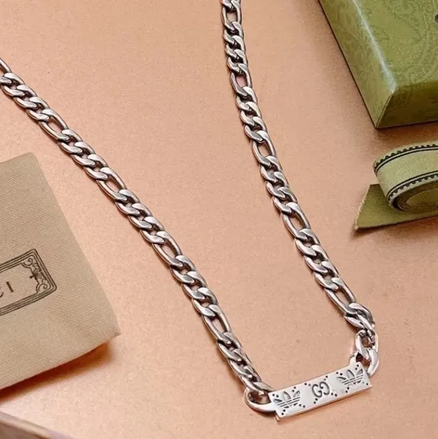 Gucci Figaro-Link Engraved Plaque Necklace 5