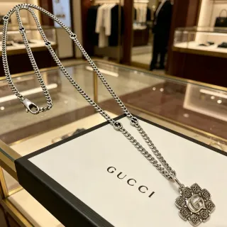 Gucci Floral GG Interlocking G পেন্ডেন্ট নেকলেস