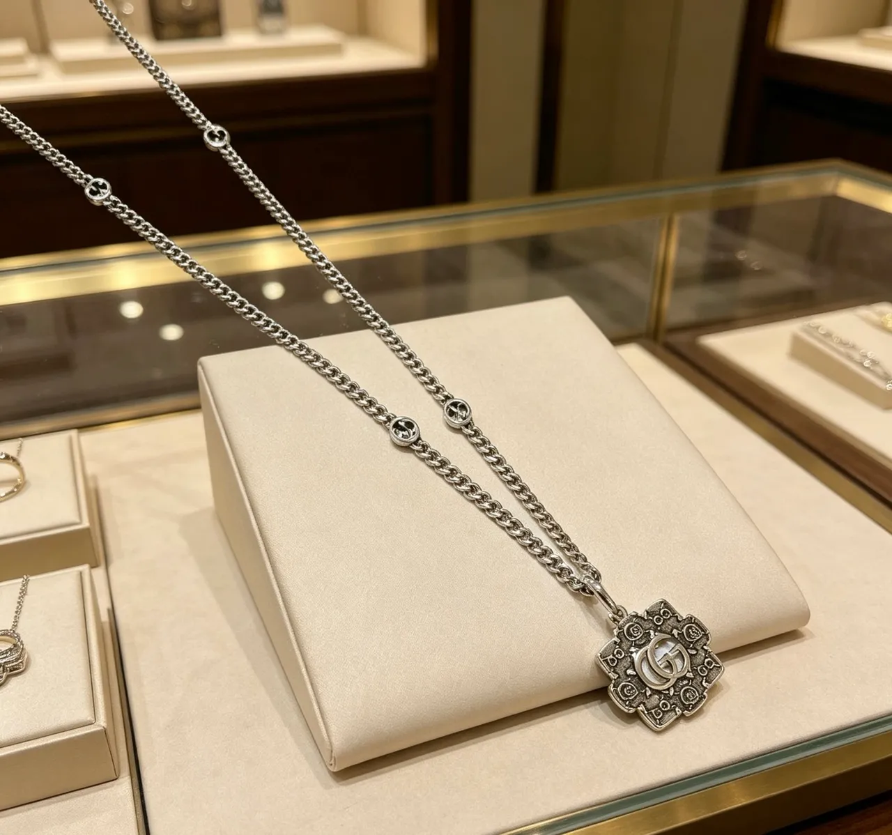 Gucci Floral GG Interlocking G Pendant Necklace 2