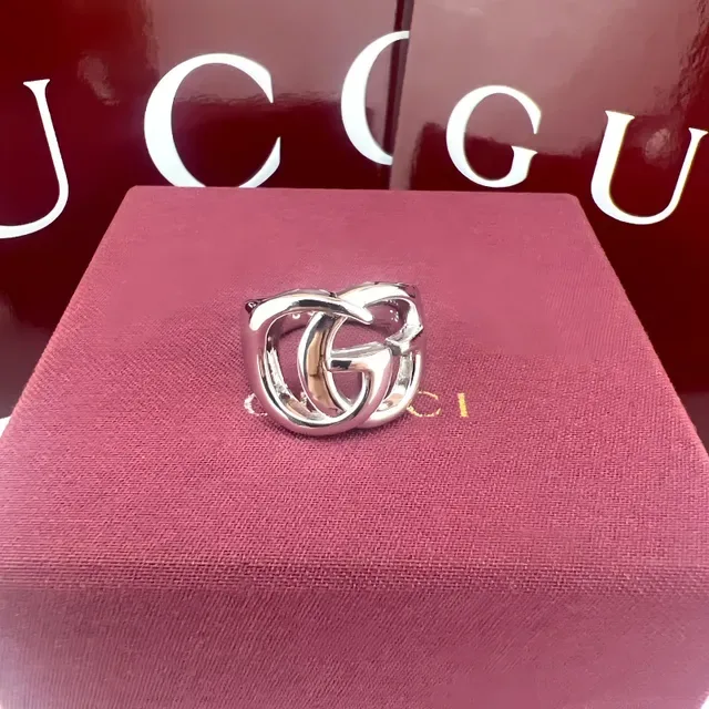 Gucci GG Interlocking 双G 银金色 粗犷雕塑 宽带戒指 8
