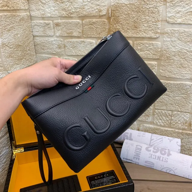 Gucci GG Marmont कालो दानेदार चामड़ा लिफाफा क्लच 5